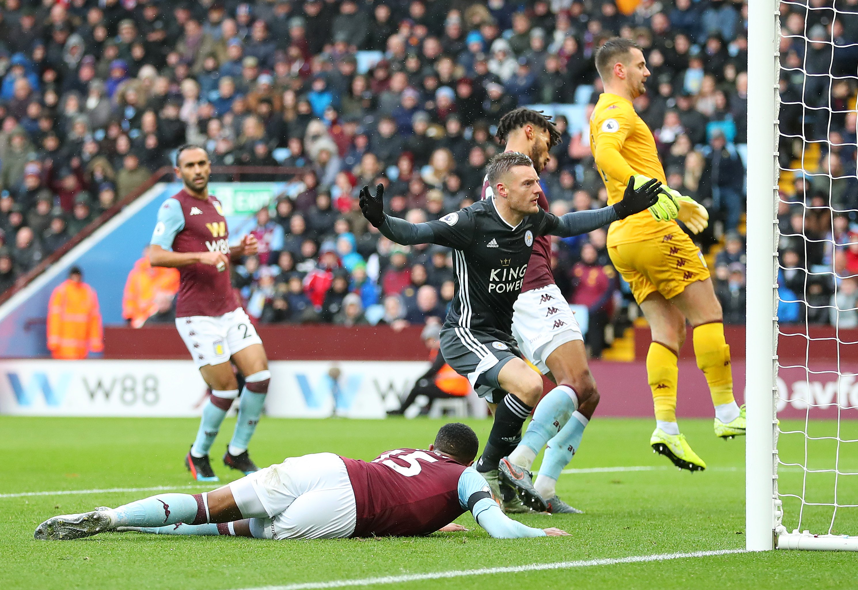 他們不僅在 他們不僅在